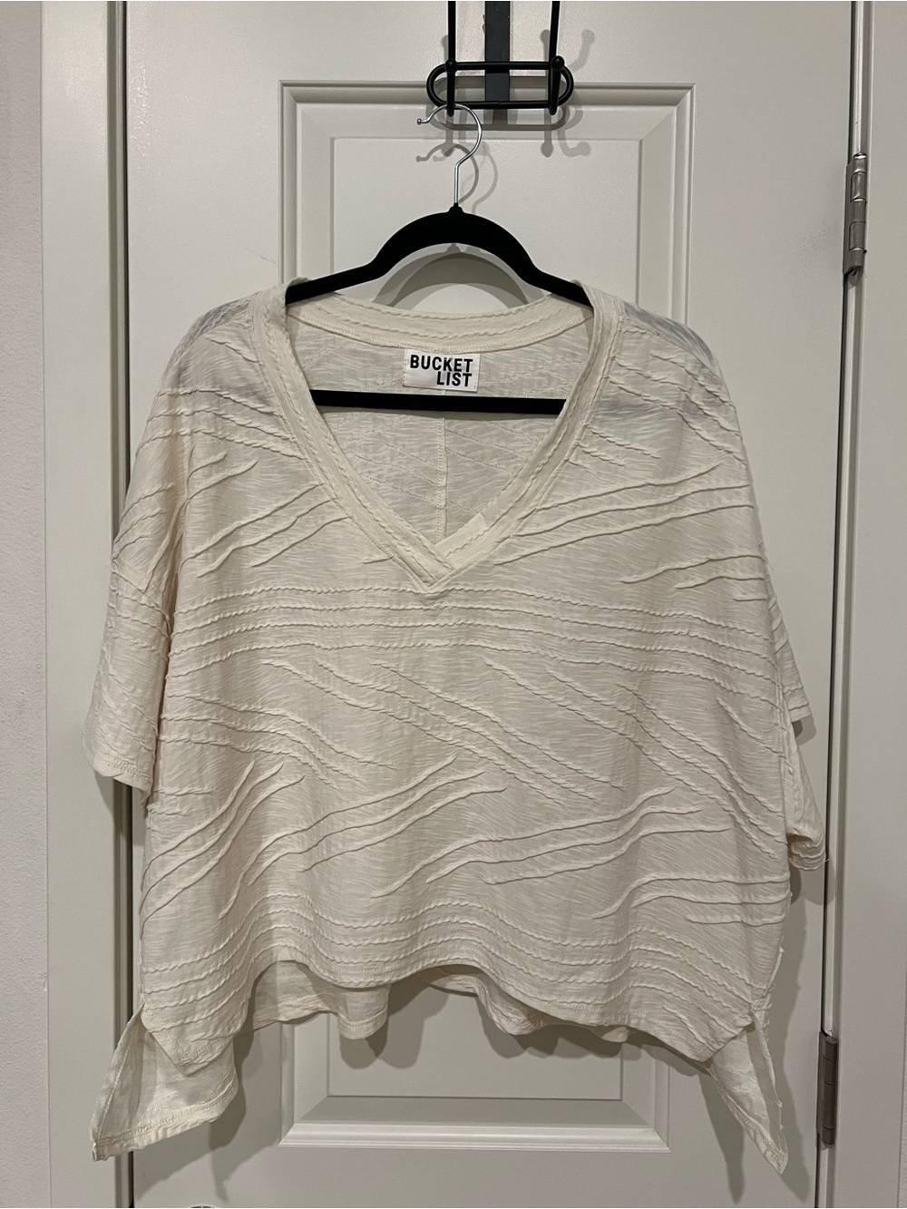 BUCKETLIST Cream Textured V-Neck Boxy oversized Tunic 100%‎ cotton Medium USA - Picture 2 of 7